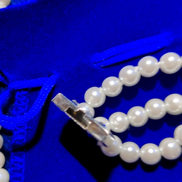 Wedding party set White South Sea Perl 3 rows necklace 17-19 in earrings. - Picture 5 of 8